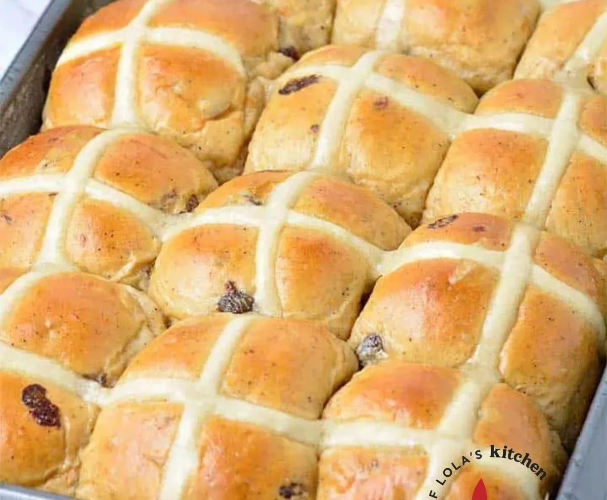 Classic Hot Cross Buns: A Homemade Easter Delight