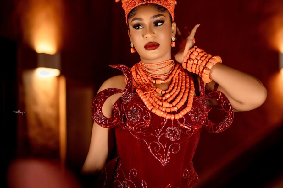 Cultural Splendor: Edo Wedding Shoot Sets New Trends for Brides