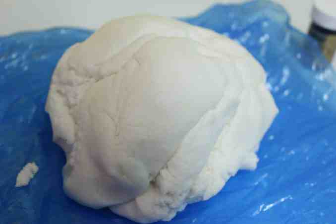 Simple Guide to Fondant Coloring