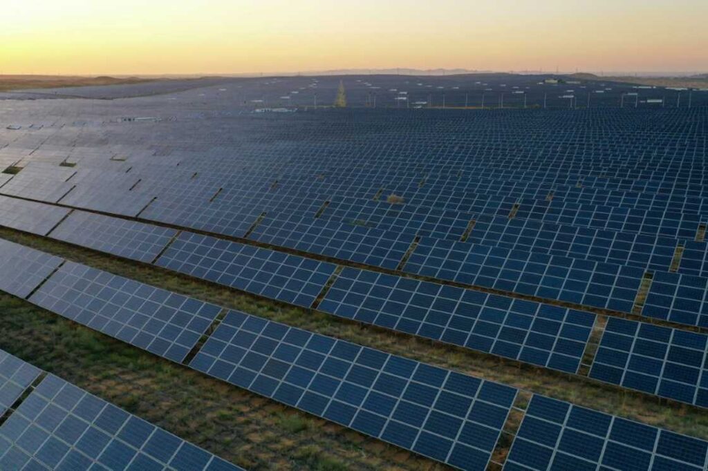 Nigeria's Clean Energy Surge Tops Coal Despite Growth Challenges
