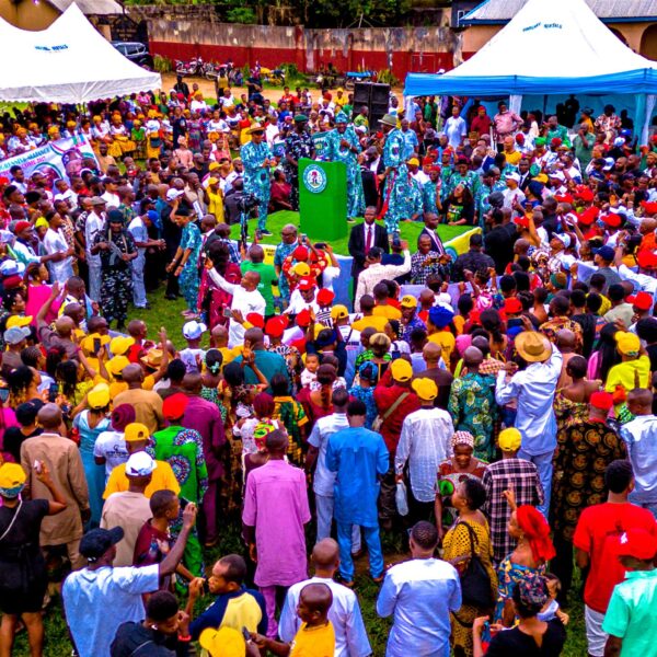 Abia: Mass Defection as 100+ PDP Members Switch to APC in Obingwa