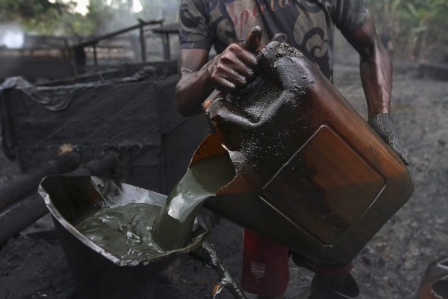 Army Arrests Nine Oil Thieves, Dismantles Illegal Refineries in Niger Delta