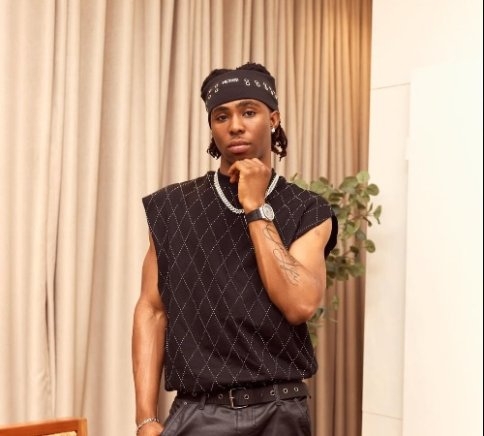 FOLA Drops Playful New Track “fine ting (fine $hit)” with Vibrant Energy