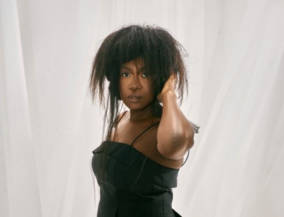 Niniola Transforms Grief Into Powerful Music on “Without You” EP